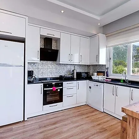 Aparthotel Begonvilla Homes Karaoz